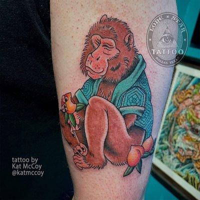 Peachy monkey tattoo from @katmccoy personal flash! Design inspired by Hokusai woodblock prints! Let's turn your idea into a tattoo!