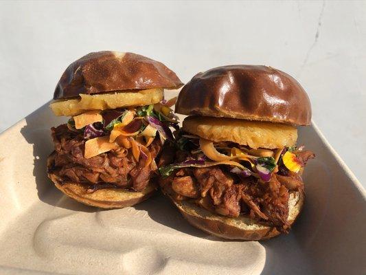 Jack fruit sliders, MY NEW FAVORITE ITEM!