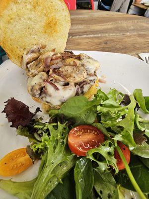 Mushroom Swiss burger = AMAZING