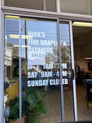 Dirk's Fine Drapery & Dry Cleaning