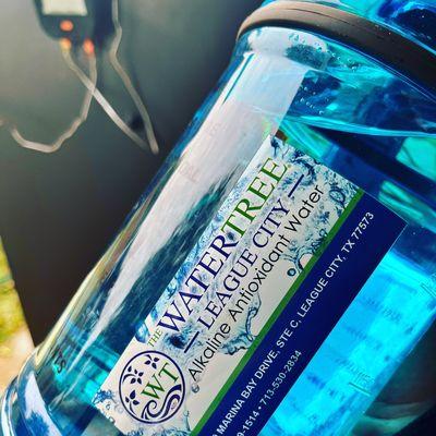 We only use PREMIUM alkaline water from WaterTree League City for our sauces and sprays!