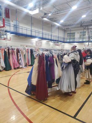 Free prom dresses