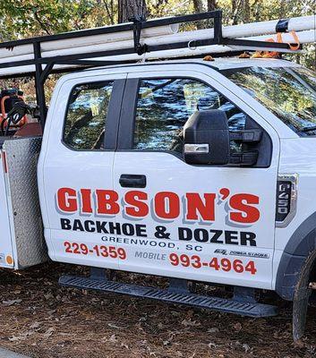 Gibsons Backhoe and Dozer