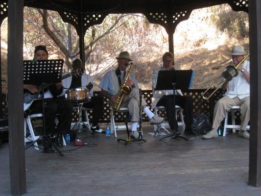 The Dixieland band @ wedding at Elliston Vineyards, August 2012