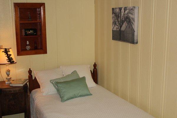 Upstairs bedroom #2