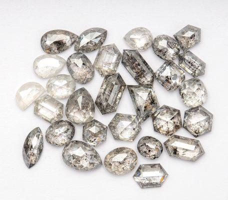 Salt and pepper diamond