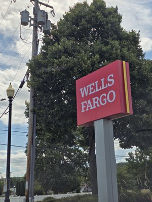 Wells Fargo Advisors