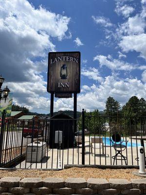 Picture of the hotel sign.