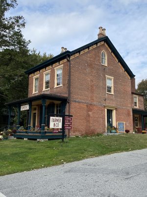 View of Farmer & Co from the street.