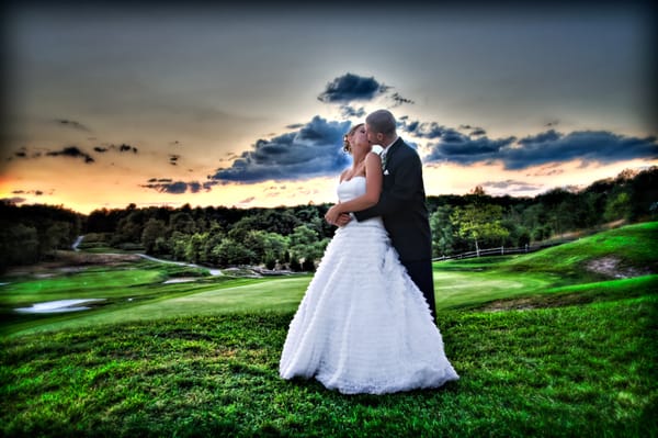 The Golf Course is the Perfect Backdrop for Wedding Photos!