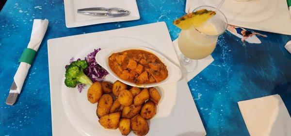 Piña colada and octopus with plantain.