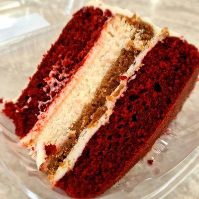 Red Velvet Cheesecake Cake