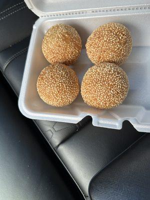 Sesame coconut ball