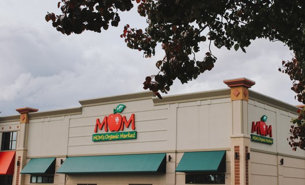 Mom's Organic Market