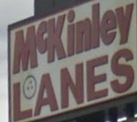 This is the sing for McKinley Lanes bowling on Robbins Avenue niles OH 44446