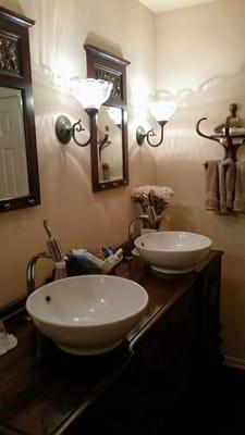 Loved the his and her sinks in Paschal's Suite!