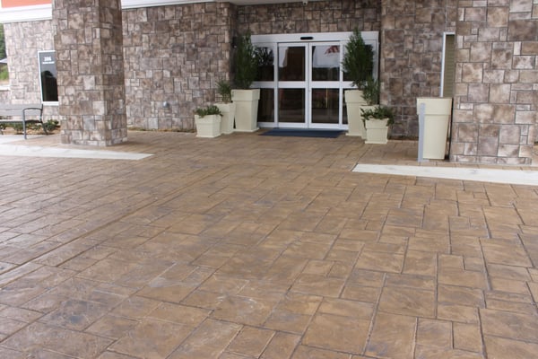 This Notched Ashlar Slate is the focal point of this Hotel in Hot Springs Ar. We installed this slate for Dave Grunfest Const...