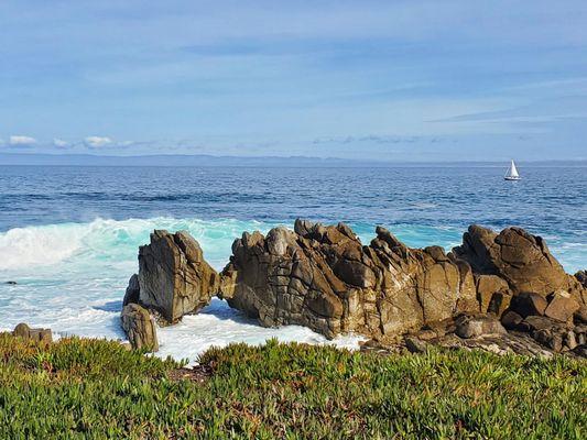 View of kissing rock