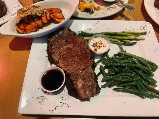 32oz Peppers Prime Rib (medium) with Asparagus and Green Beans along with added Lobster Tail