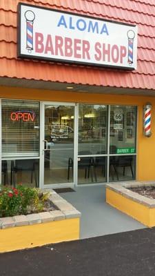 Aloma Barber Shop the place for men's haircut in Winter park, Florida