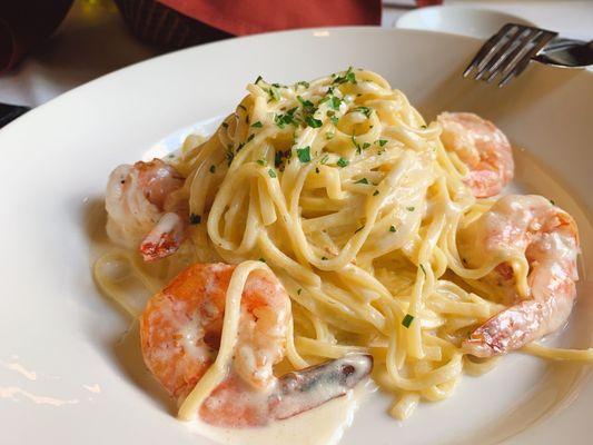 Basic Linguini with Shrimp ($15)