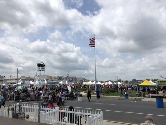 Seafood festival: loaded seafood and live music entertainment