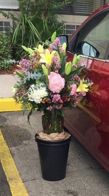 This is the beautiful flower arrangement the lady @ rouses super market did on bell chase highway