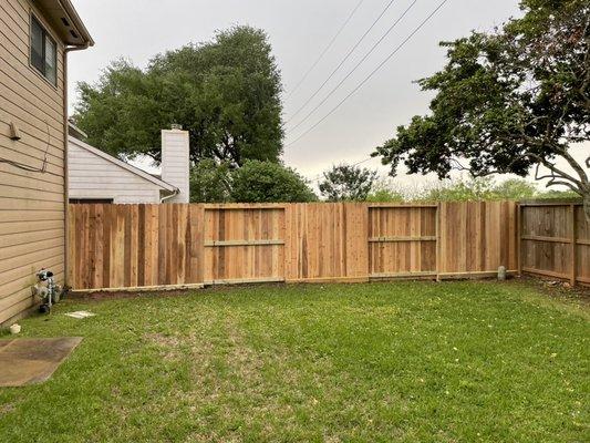 Good neighbor fence with 2x6 rot board and 1x6 Japanese cedar.