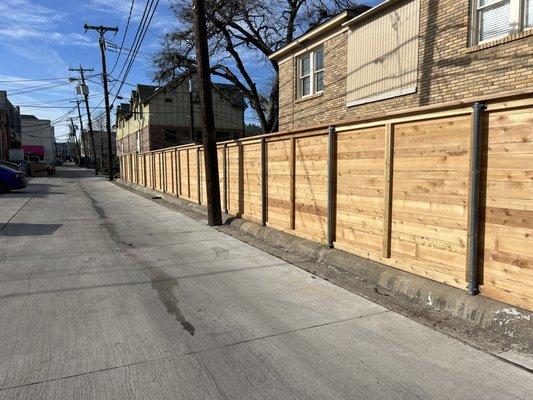 Installation of a 6ft horizontal cedar fence