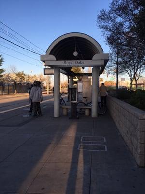 Sacrt Light Rail - Royal Oaks Station