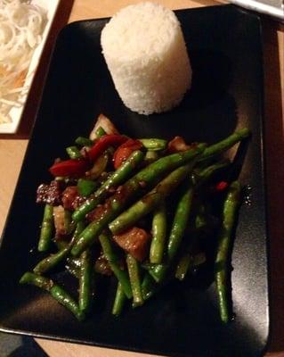 Crispy Pork Belly Pad Prik Khing & Green Beans