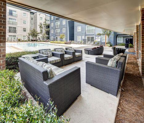 U Pointe Kennesaw - Pool Deck Seating