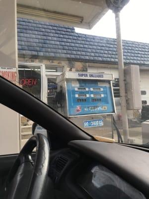 Awesome vintage gas pumps!