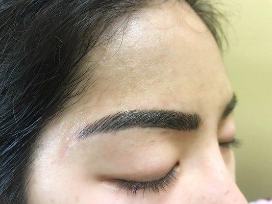 Eyebrows 3D microblading by Heidi