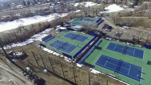 Friendly people, always a pick up game available. USTA teams every season. Showers, bathrooms, picnic area, viewing deck.