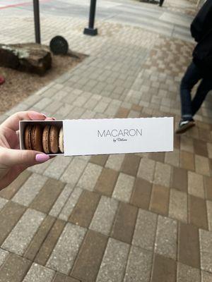 6 Macarons