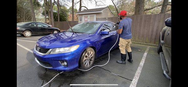 Mobile auto detailing within an apartment complex