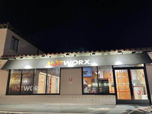 HOTWORX Entrance!