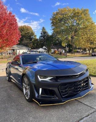 2018 Camaro ZL1 complete front bumper!