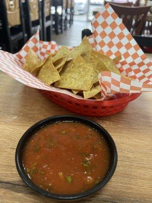 Salsa brought to table w dine in order