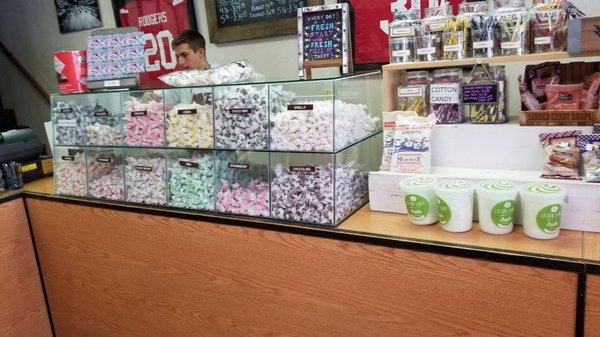 Rushmore Mountain Taffy Shop