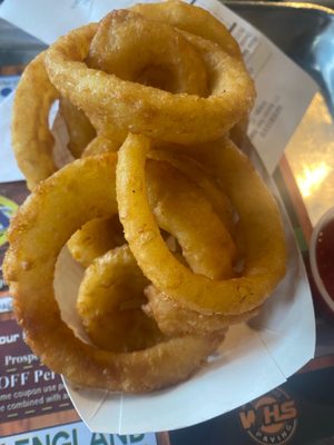 Onion rings fried perfectly