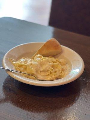 Lunch fettuccine Alfredo