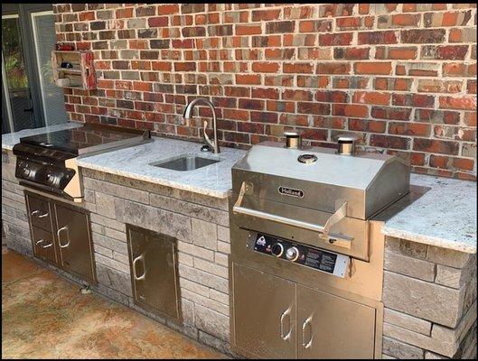 Outdoor Kitchen