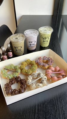 Mochi Donuts (Matcha, Pistachio, Taro, Choco, Oreo, Rose); Lava Latte (Hojicha, Taro, Matcha)