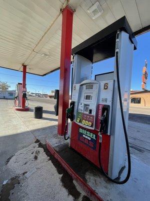 Gas all over the floor of pump 6