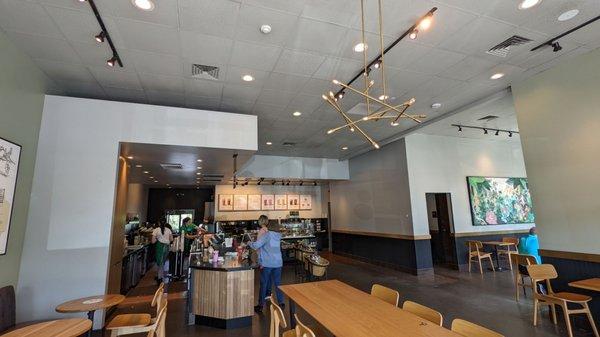 Starbucks Riverstone Marketplace post-remodel. Idk about you but all these QSRs going thru an Emo phase