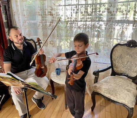 Providing Violin Lessons at the Comfort of your Home! Lessons offered in Glendale as well!