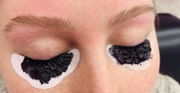 Eyelashes tinting