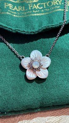 Pink mother of pearl necklace